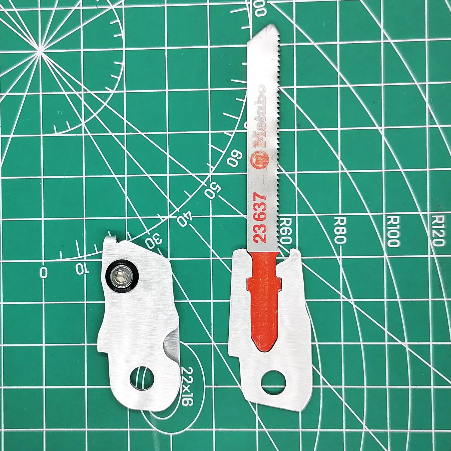 

1 Piece DIY Replacement SAW T Holder for Leatherman Mut Modification (PLIERS NOT INCLUDED)