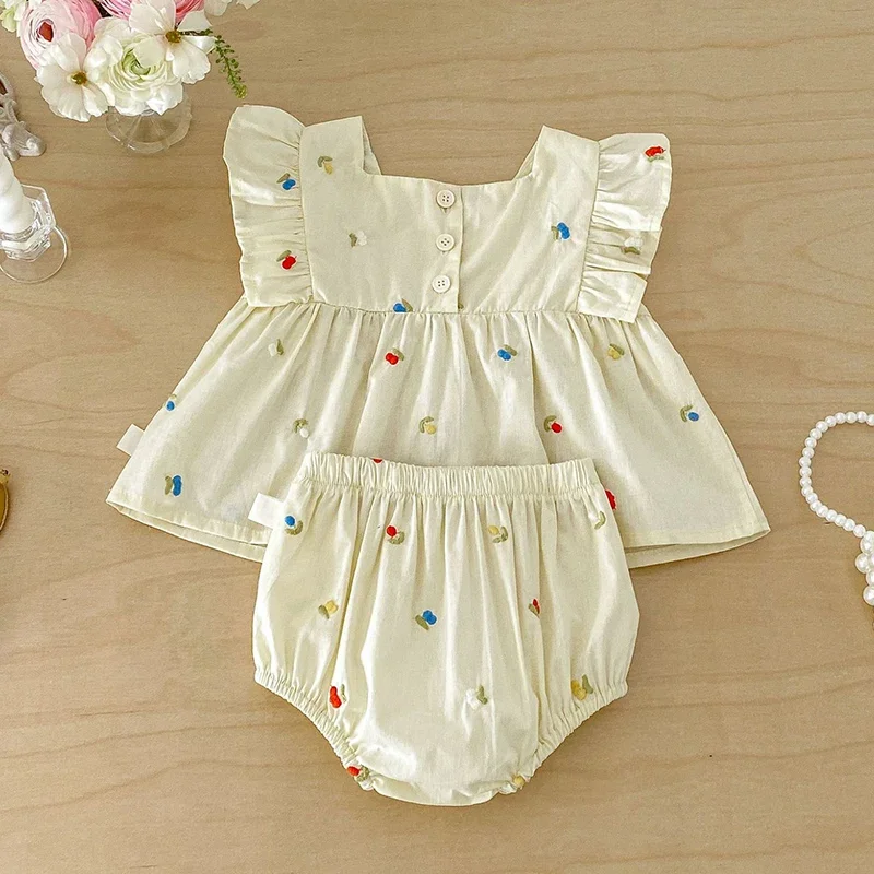 

2026 New Summer Infant Baby Girls Clothing Set Flying Sleeve Cotton Embroidered Vest+PP Shorts 0-3YrsChildren Clothes Suit