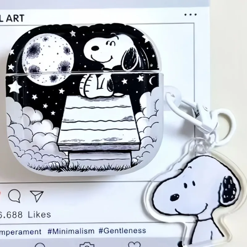 سنوبي حقيبة سماعة الاذن ل AirPods 1 2 3 Pro 2 حافظة أنيمي للصدمات شاملة صندوق سماعة الرأس ل AirPods 4 مع قلادة هدية