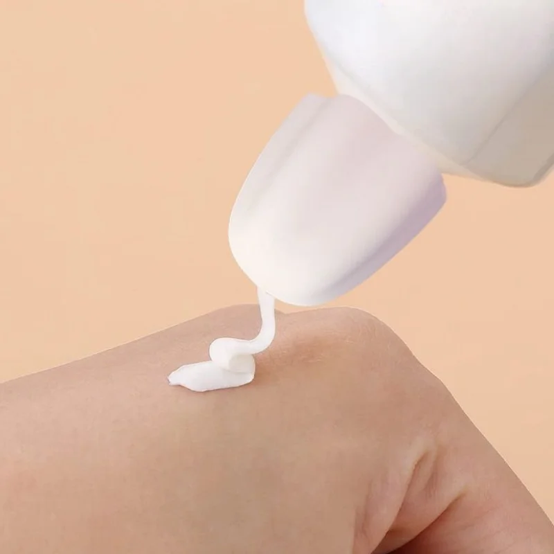 Silicone toothpaste cap without cover for lazy people, toothpaste squeezer, and dust-proof