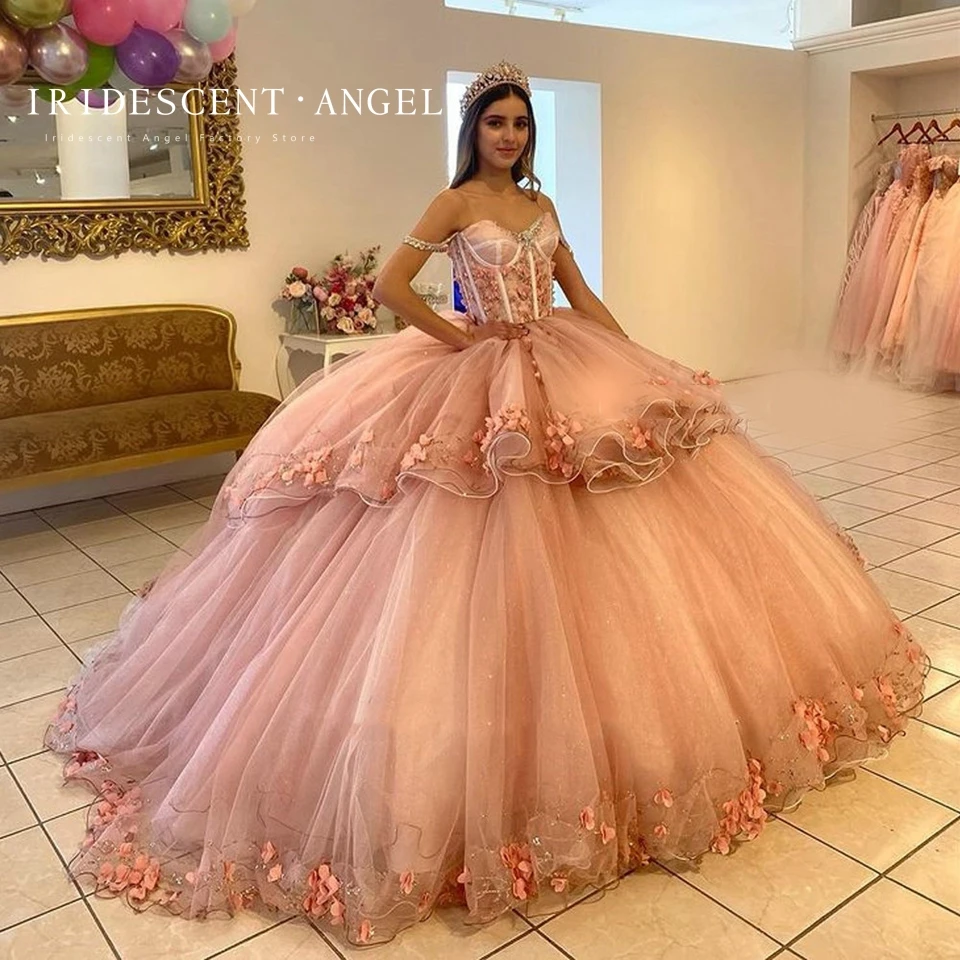 Opalizująca ukochana suknia balowa z odkrytymi ramionami Quinceanera sukienki białe aplikacje Grils Brithday suknia wieczorowa Vestidos De Fiesta