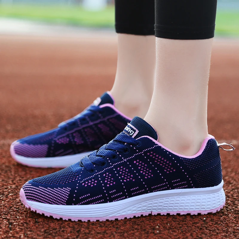 Baskets plates vulcanisées pour femmes, chaussures de marche à la mode, grande taille