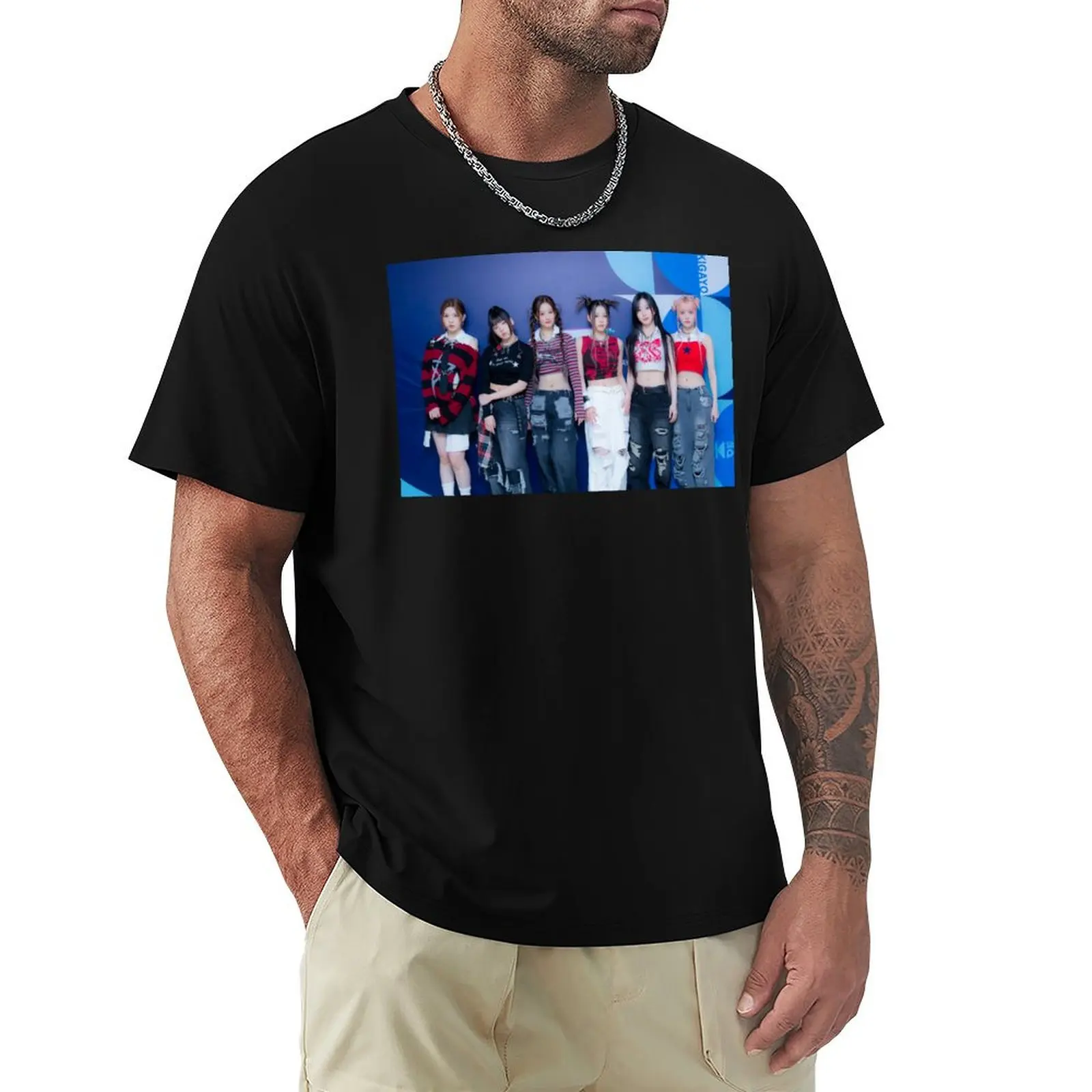 

NMIXX - LOVE ME LIKE THIS T-Shirt Holiday Casual Short Sleeve Top