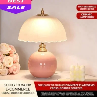Cream-style, light luxury, high-end, creative and atmospheric table lamp