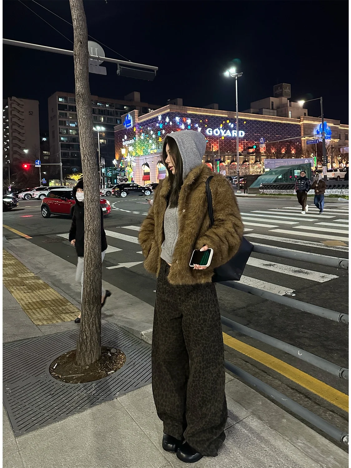 

D YANGJUN Women's Fur Coat Inner Warmth Integrated Design Winter Outerwear Long Sleeve Short Style Standard Version Warm