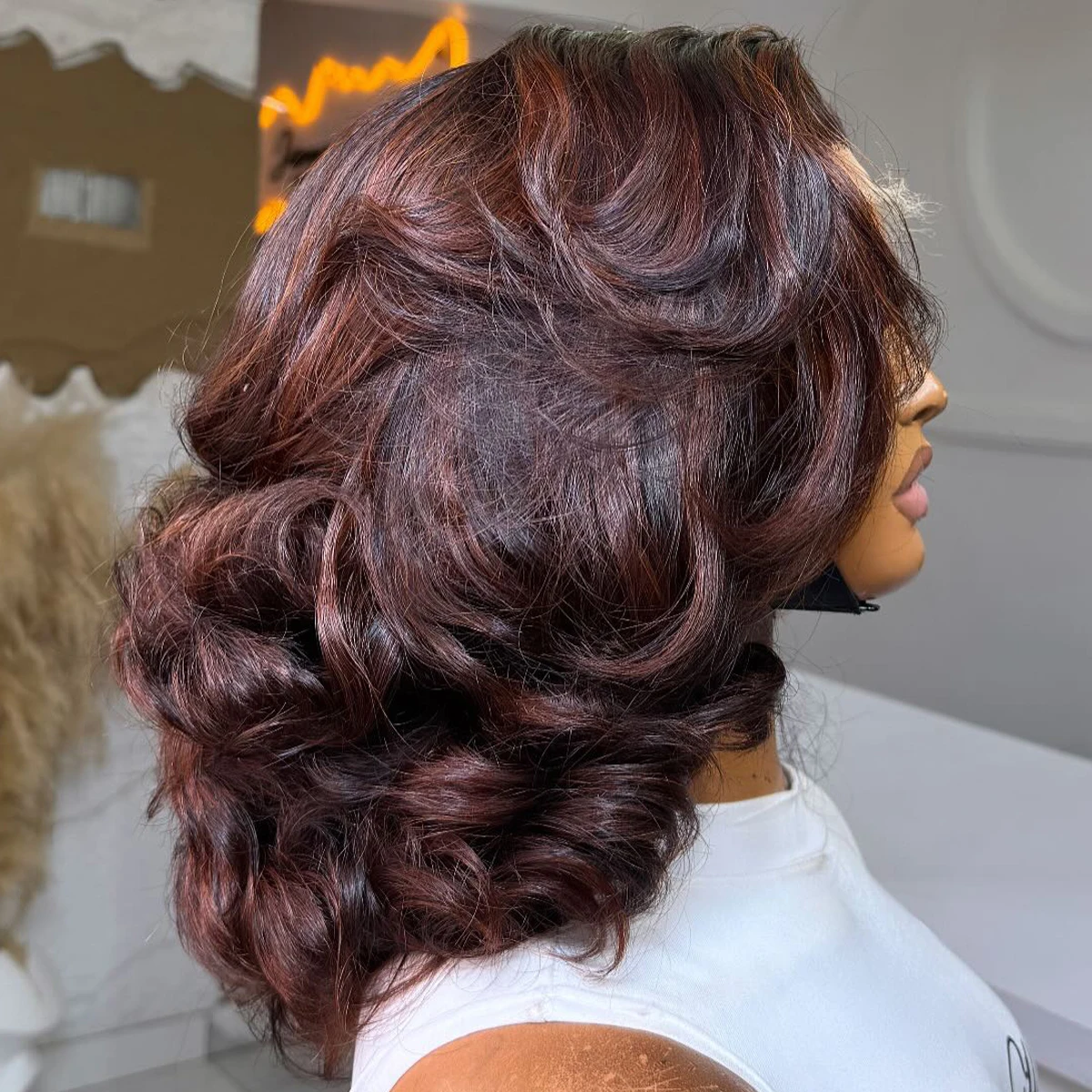 Perruques de cheveux humains de couleur brun chocolat bouclées rebondissantes de densité 400 360 HD dentelle frontale prête à emporter sans colle pré-épilée 18 pouces perruque