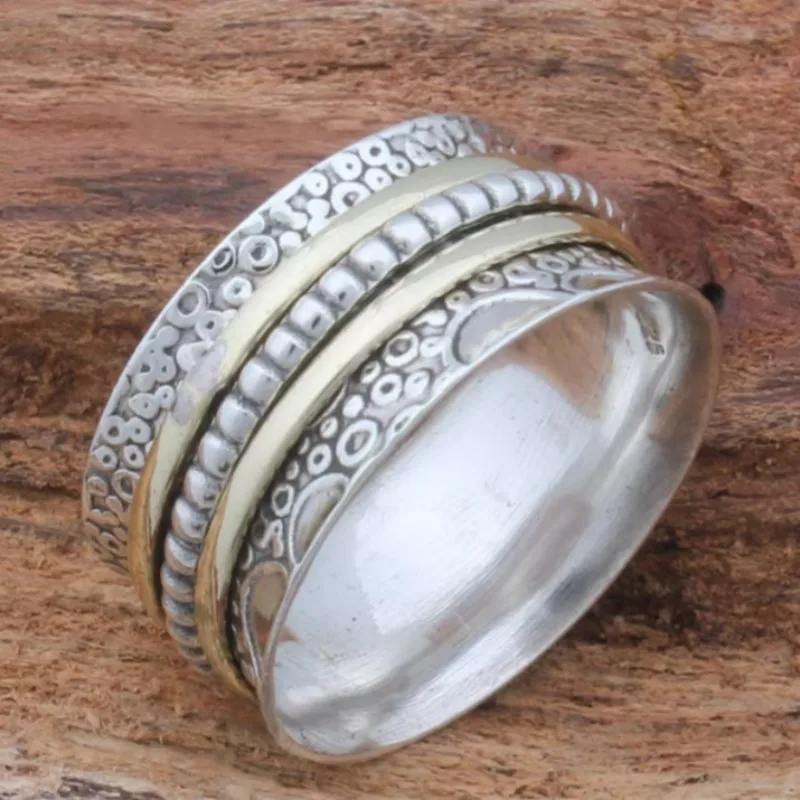 Vintage Hand Carved Wide Women's Ring Ethnic Two Color Metal Geometry Daily Wear Party Jewelry Anniversary Gift