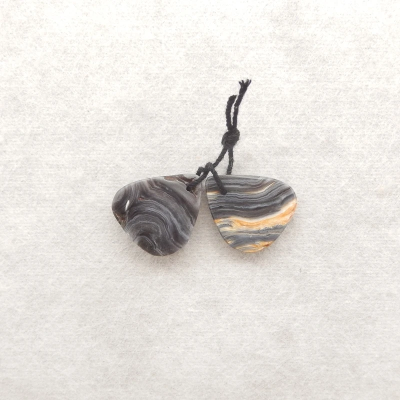 Natural Brazil Agate Crystal Triangle Components, Contrasting Gray Brown Banded Gemstone, Handmade Jewelry, 2Pcs 18x15x5mm-3.7g