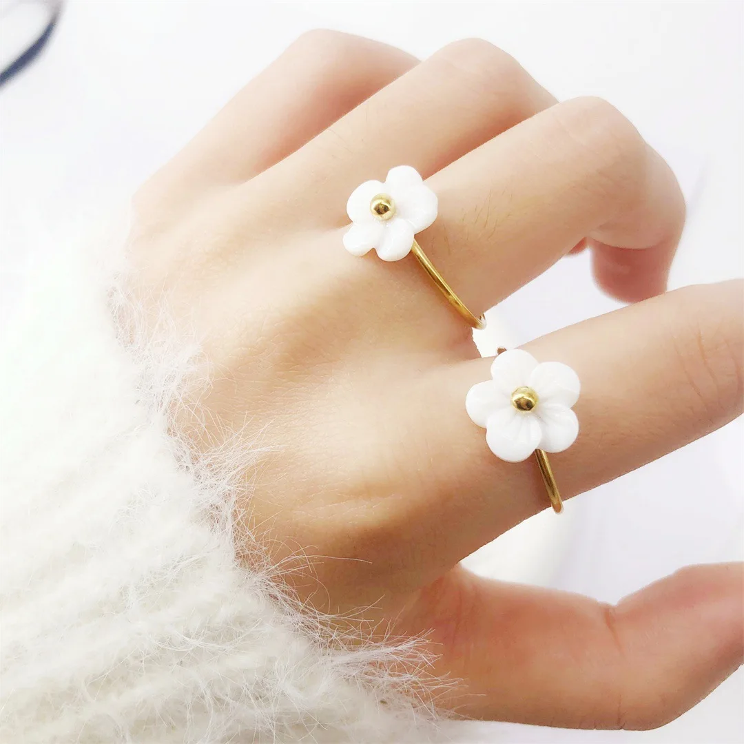 Französisches Vintage-Perlenring-Set für Damen, 14K vergoldeter Barock-Perlenring, gedrehte, klobige Statement-Fingerringe, Schmuckgeschenk – Detail 10