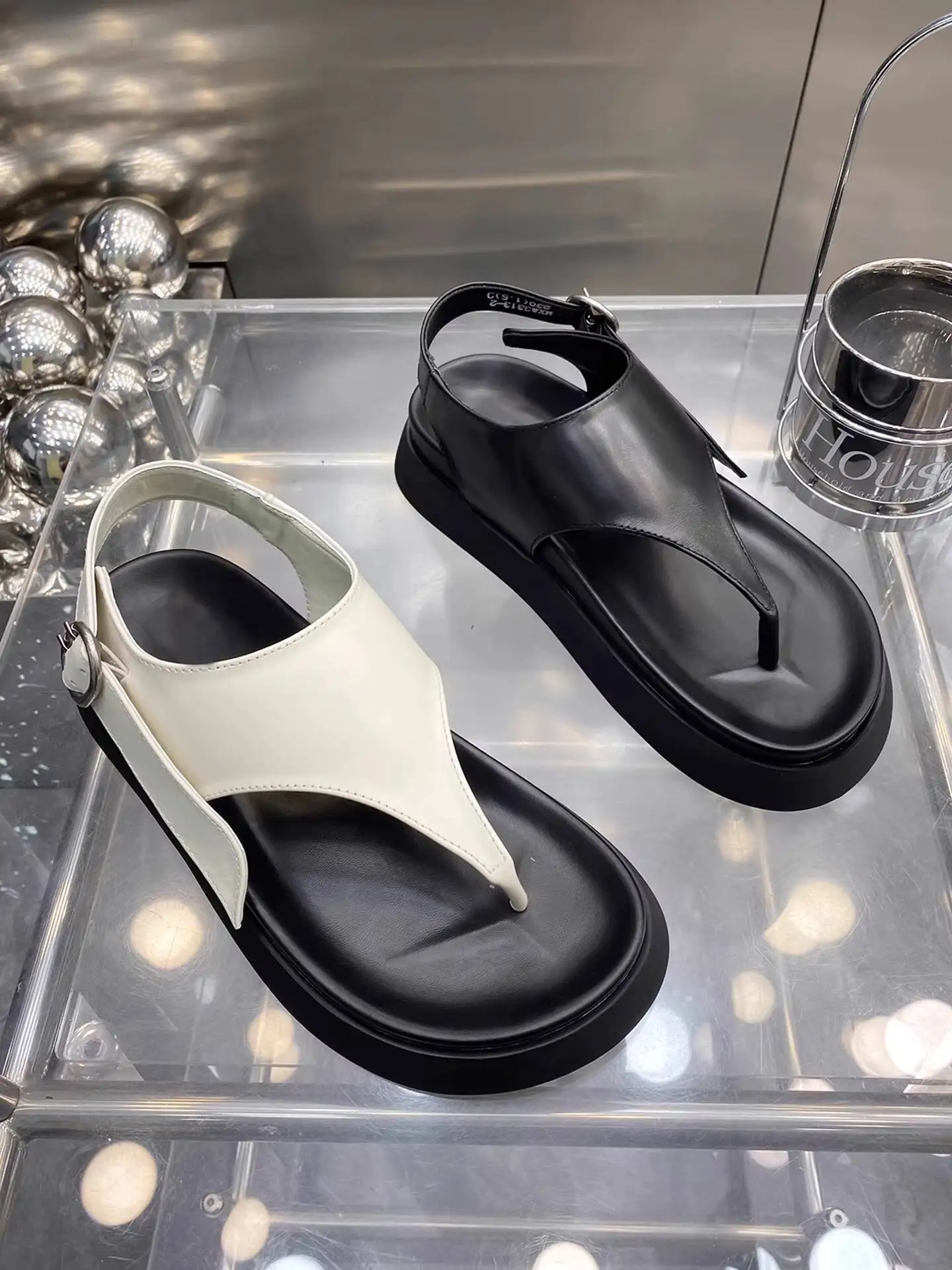 

Women's Thick Heel Roman Sandals Summer 2026 New Style Belt Buckle Gladiator Sandals for Skirts Beach Shoes Sweet College Style