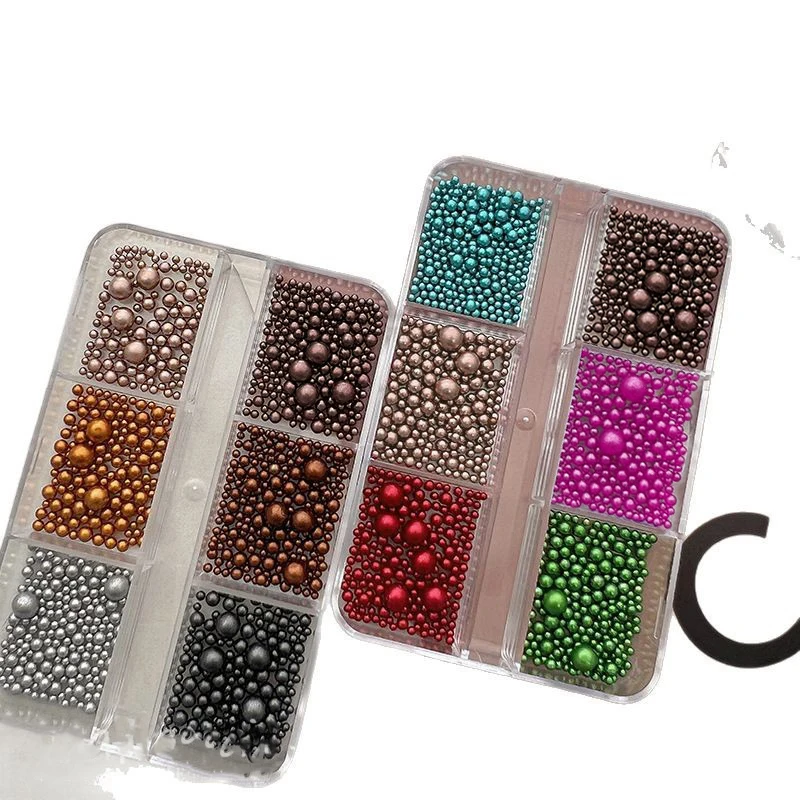 ชุดตกแต่งเล็บมินิ 6 ช่อง/กล่อง 3 มิติ คริสต์มาส ไข่มุกกลมหลากสีสัน ประดับเล็บสีแดง/เขียว/น้ำตาลด้าน ลูกปัดตกแต่งเล็บ DIY ชุดผสม