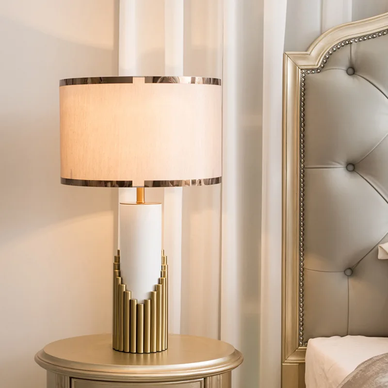 Postmodern textured desk lamp, metal cloth lampshade, bedroom bedside reading lamp, hotel villa decorative lamp, E27 socket