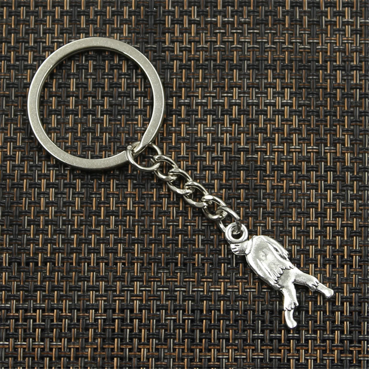 New Fashion Men 30mm Car Keychain DIY Metal Holder Chain Vintage Walking Dead Zombie Corpse 12x27mm Silver Color Pendant Gift