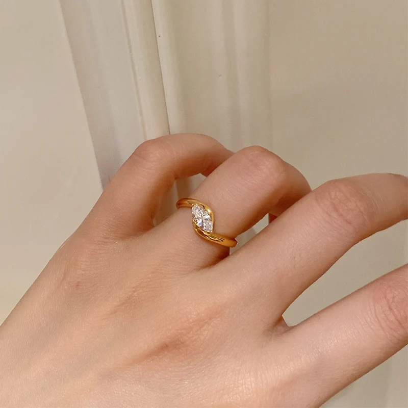 Foxanry Silver Color Minimalist Zircon Ring For Women Couples Elegant Classic Fashion Personality Exquisite Wedding Jewelry Gift