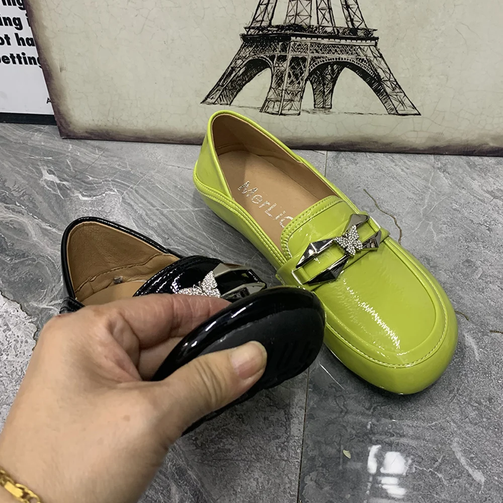 Patent Leather Women Shoes Plus Size Women Loafers Fashion Rhinestone Female Flat Shoes Designer Women Mullers Gold Chain