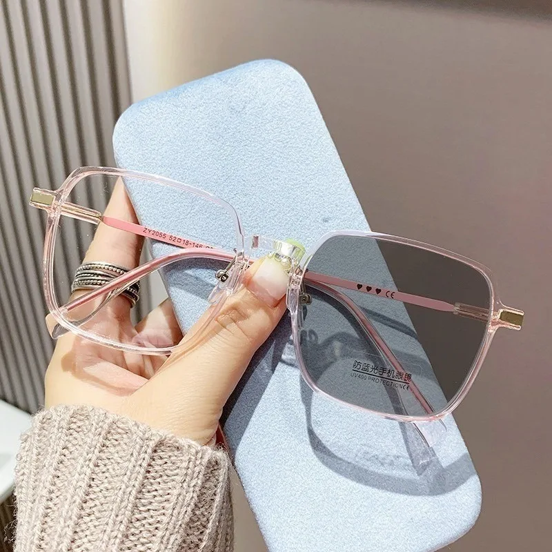 Weitsichtige Anti-Blaulicht-Brille, durchscheinende, verfärbte Lesebrille, abgestufte photochrome Lesebrille 0-+400 – Detail 6