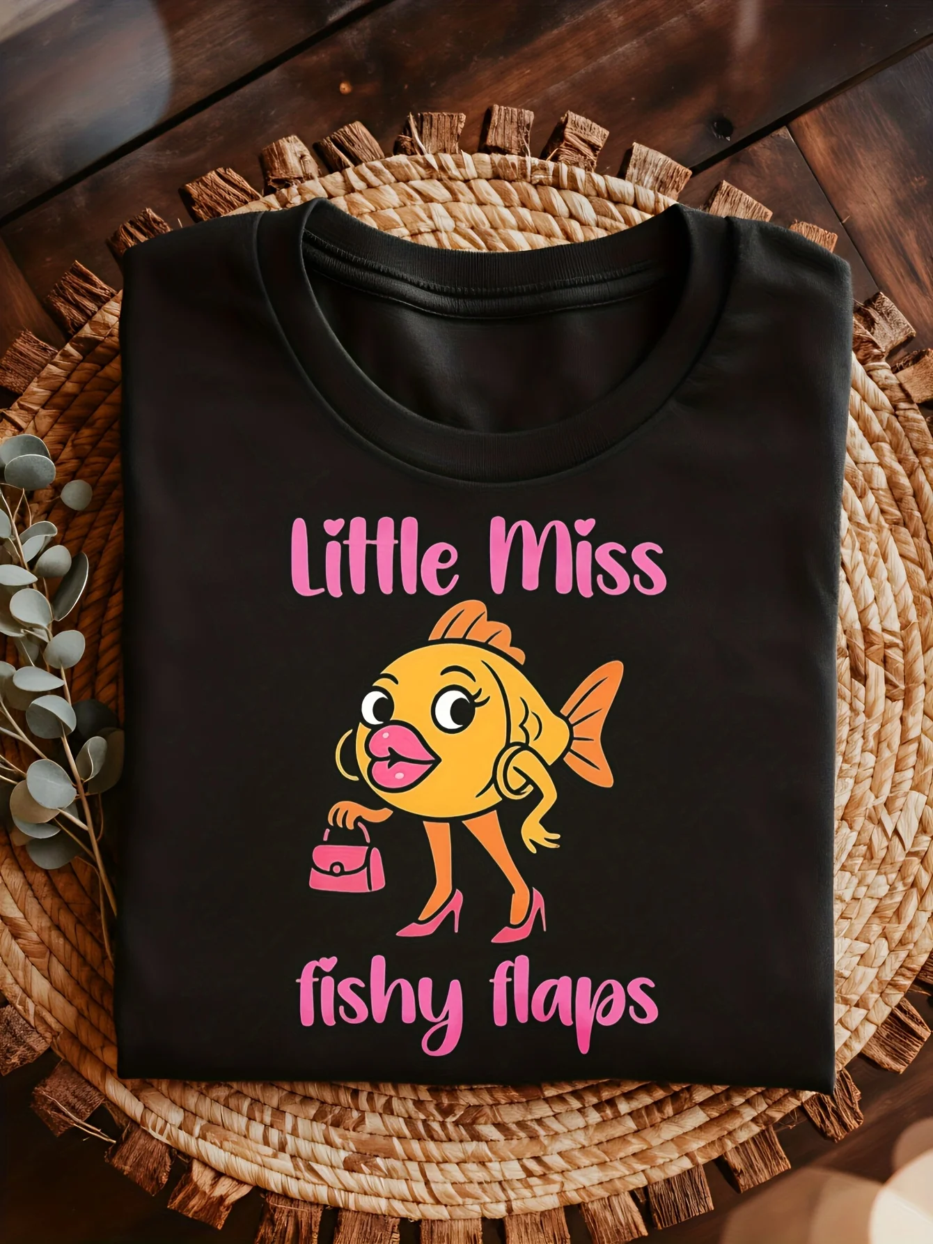 2026 Best Choice for Men: Naughty Little Miss Fishy Flaps T-Shirt - Humorous Cartoon Fish & Pink Text Graphic Tee, 100% Relaxed