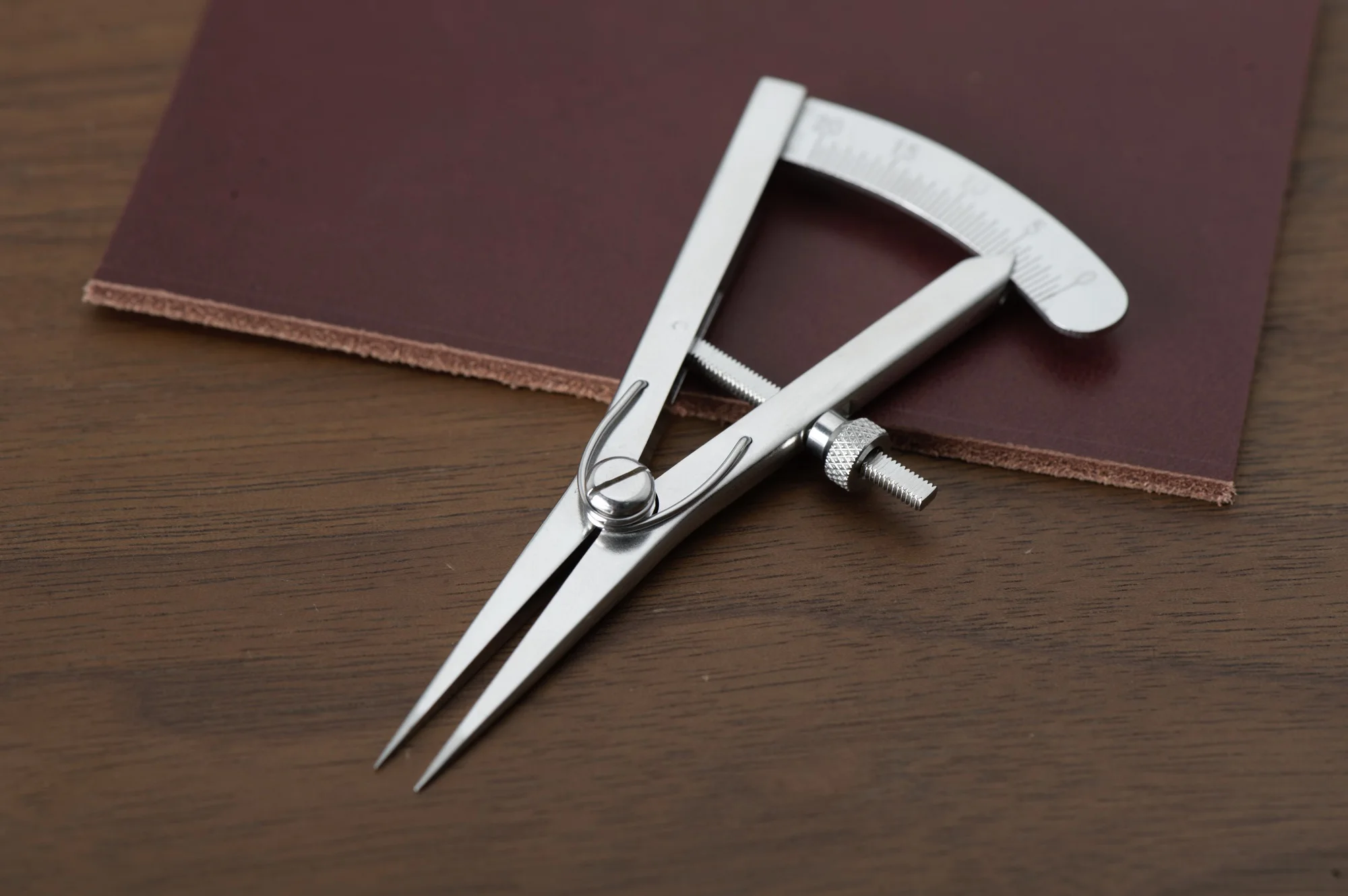 Products Leather Edge Mini Wing Divider Leather Compasses Adjustable Edge Creaser Leather Craft Tool