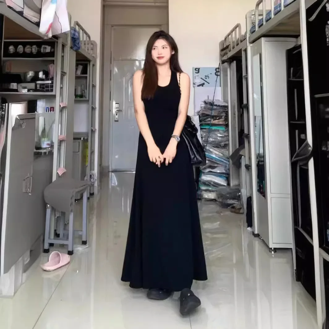 

Casual black suspender dress, spring large size pear-shaped waist and thin inner skirt