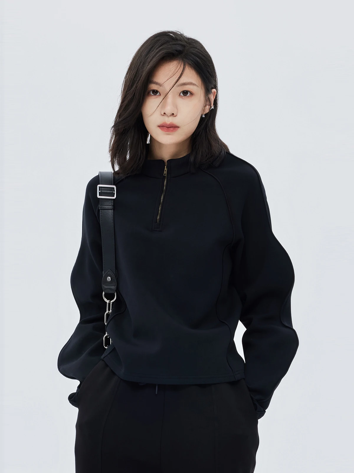 봄과 가을 신상 여성 상의, 웨이브 래글런 소매, 스탠드업 칼라 지퍼, 블랙 라운드 넥 긴팔 스웨트셔츠