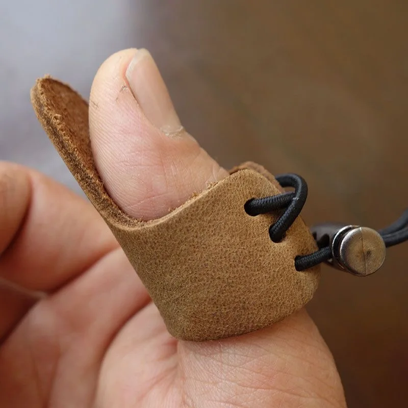 1PCS / 1Pair Finger protectors Leather Safety Outdoor Recurved Bow Traditional Sports Protective Gear Finger Protector