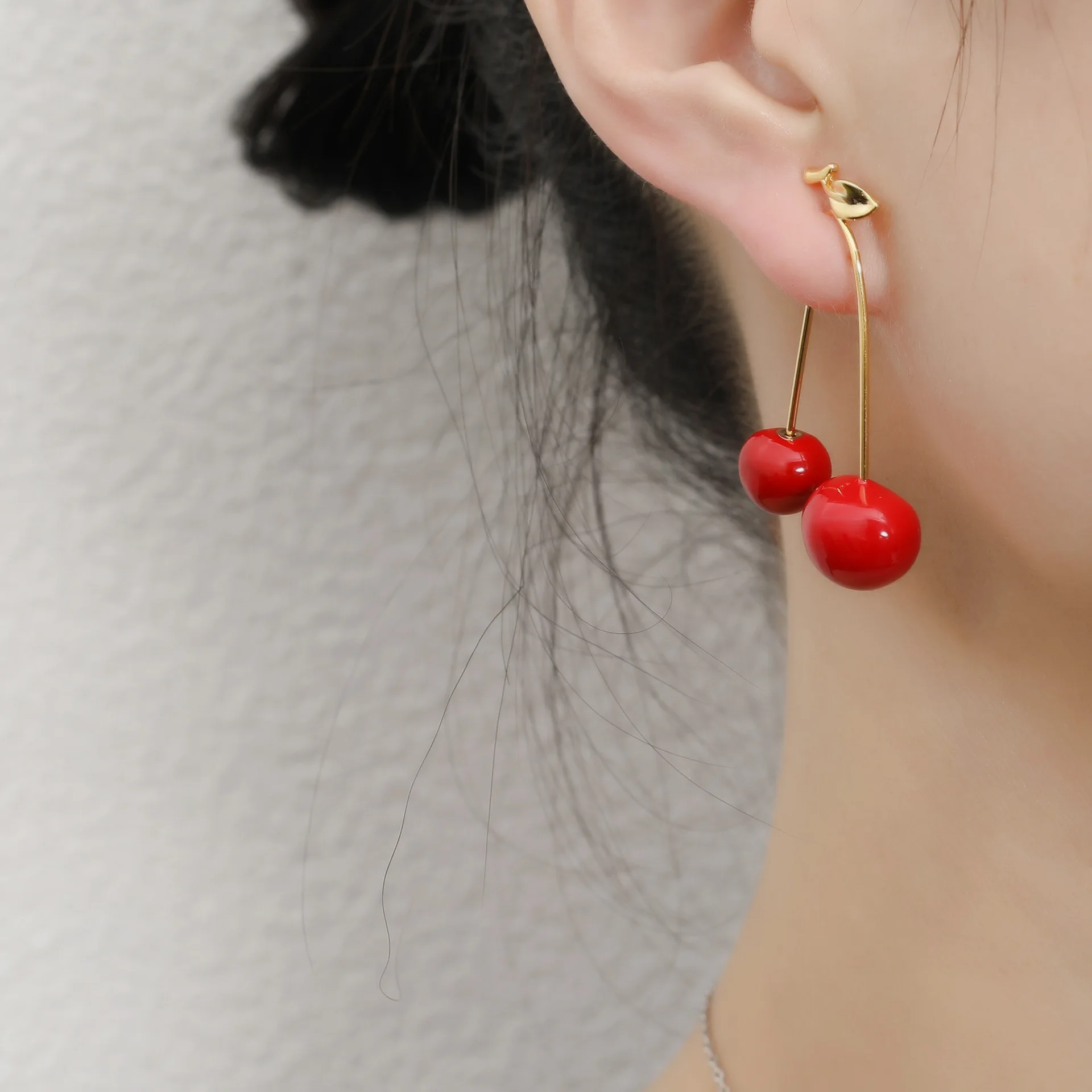 Design Sense Exquisite Enamel  Red Cherry Earring 2022 New Jewerlry Party Luxury Accessoties For Women Unusual Earrings Hotsale