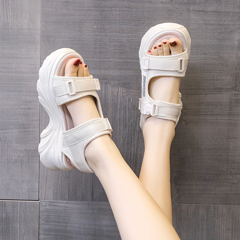 2024 Zomer Cool Haak & Loop Platform Sandalen Vrouwen Mode Hoge Hak Sandalen Hot Casual Wit Zwart Vrouwen Wandelschoenen Comfort