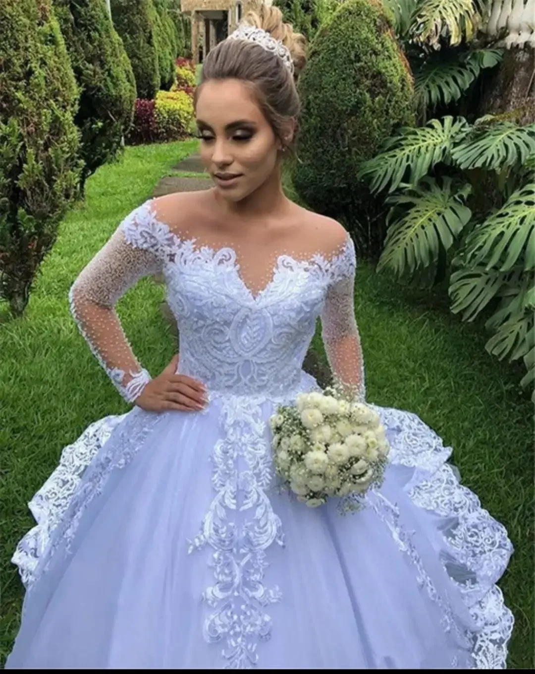 Customized New Garden Ballgown Appliqued Lace Bridal Dresses White Shinny Cheap Long Sleeve Puffy Wedding Gowns