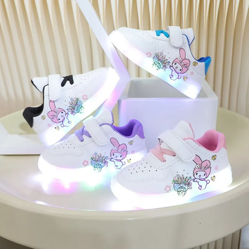 

Детские светящиеся кроссовки Kuromi, милые мультяшные желейные туфли для мальчиков и девочек, легкие нескользящие туфли для первых шагов для малышей