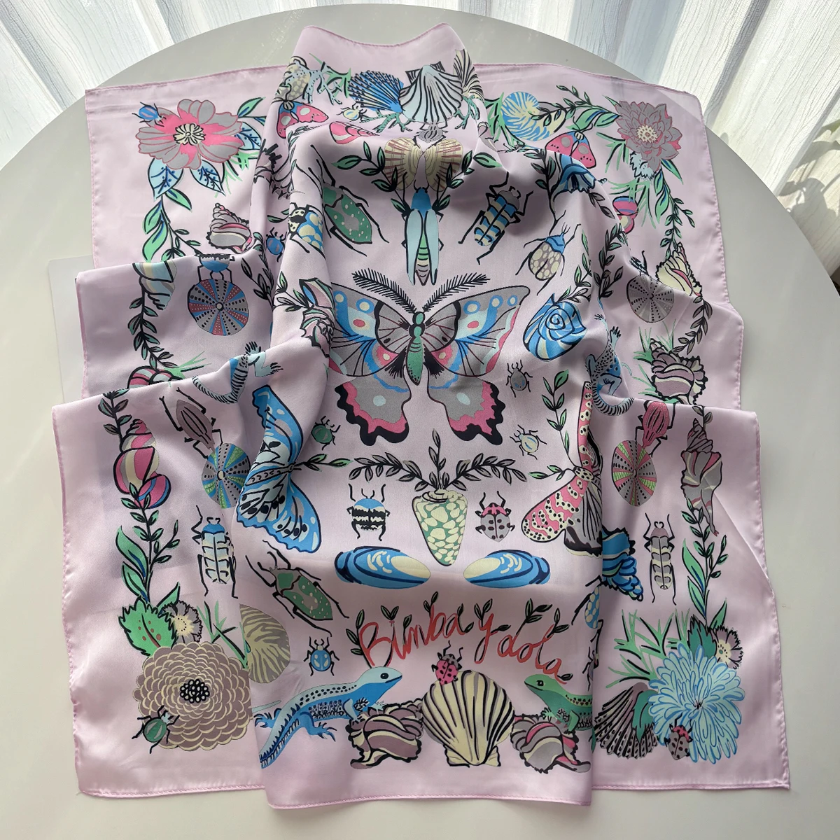 Weiche Fleck Schmetterling Drucken Quadrat Schal Für Frauen Elegante Damen Hijab Halstuch Schal Luxus Imitation Seide Schals – Detail 1