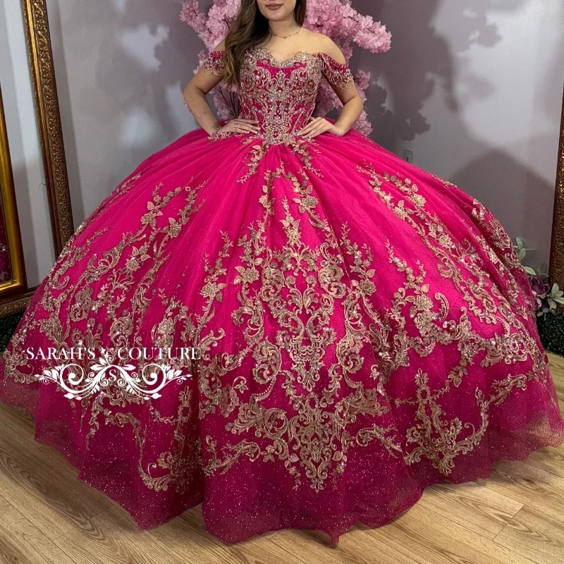 

Rose Red Quinceanera Dresses Ball Gown Off Shoulder Birthday Dress Gold Sequined Appliques Lace Beads Tull Vestido quinceanera d