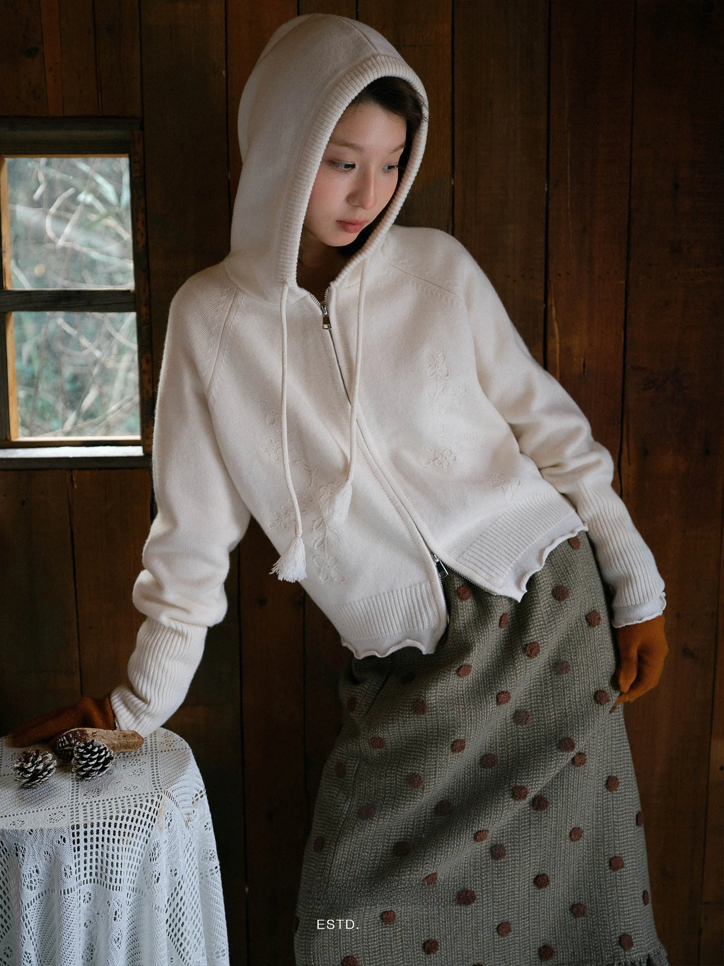 

Женский кардиган Oldtimes из 100% мериносовой шерсти с вышивкой цветов, бахромой и молнией, с капюшоном, с длинными рукавами