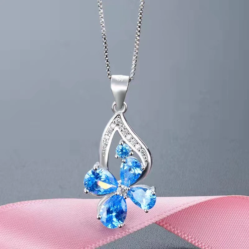 Fashion clover blue pendant aquamarine artificial gemstone necklace Europe and the United States retro lucky gift necklace