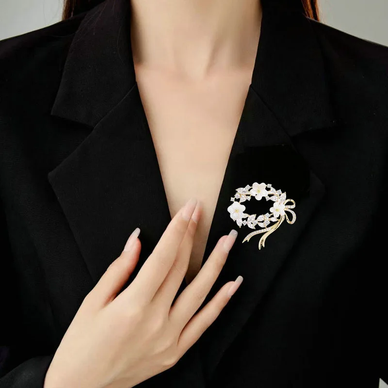 

Flower, bow, garland, brooch, luxurious and elegant, high-end suit, overcoat and accessory 2025 new