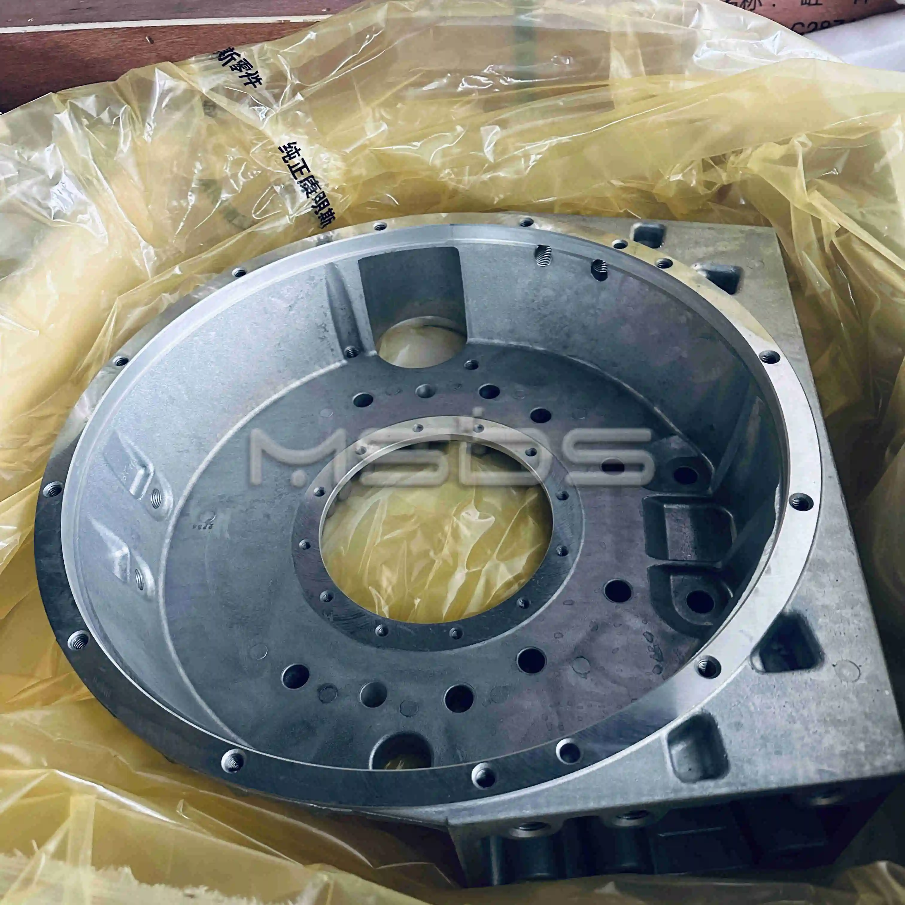 M11 Cummins Engine Parts FLYWHEEL HOUSING 4920522