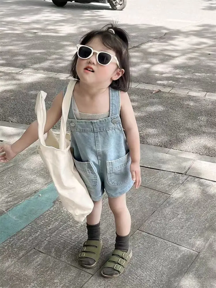 Summer denim overalls, Korean children's clothing, loose five quarter pants for boys and girls, casual pants