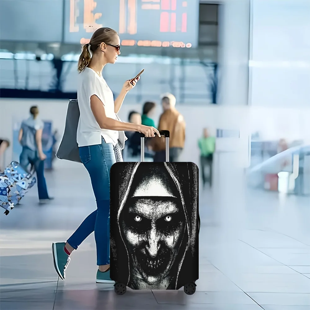 1pc of luggage cover with a scary human face print. Fits 18–32-inch suitcases; perfect for Halloween decorations