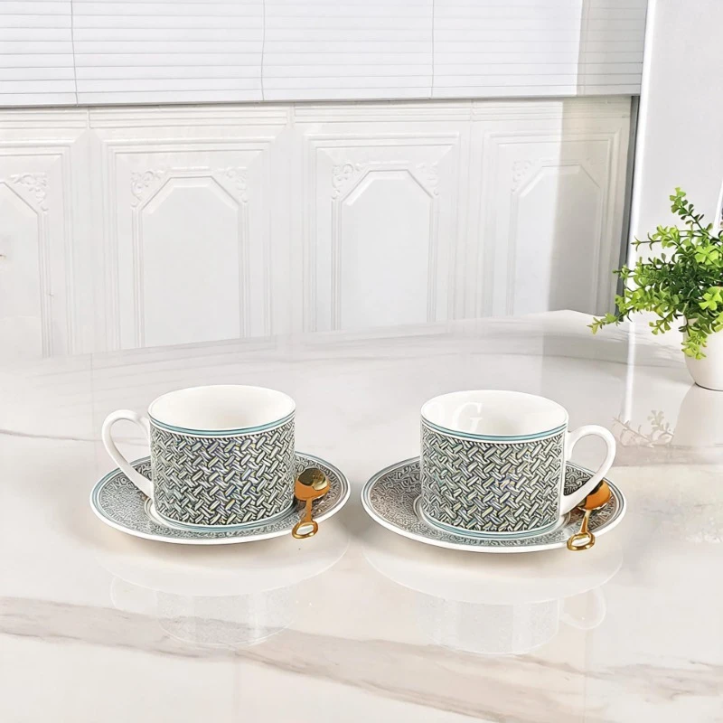European Bone China Coffee Cup English Afternoon Tea Cup With Plate Exquisite Ceramic Mug With Gift Box