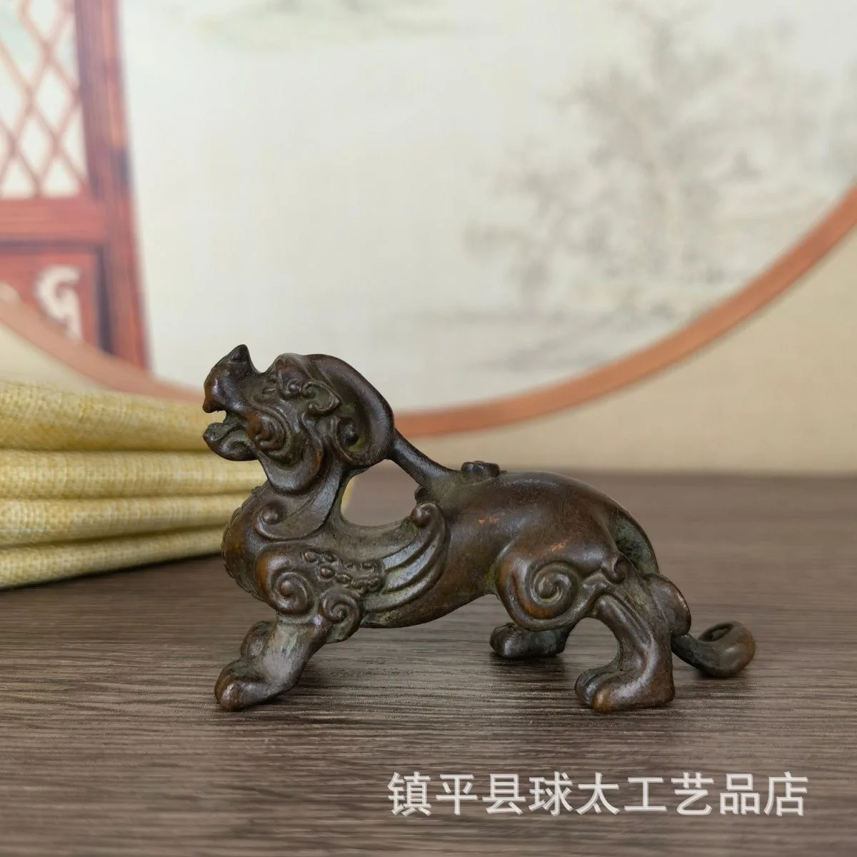 

Ancient brass Pixiu handicraft ornament Beautiful exquisite brass plated animal goldfish handicraft figurine