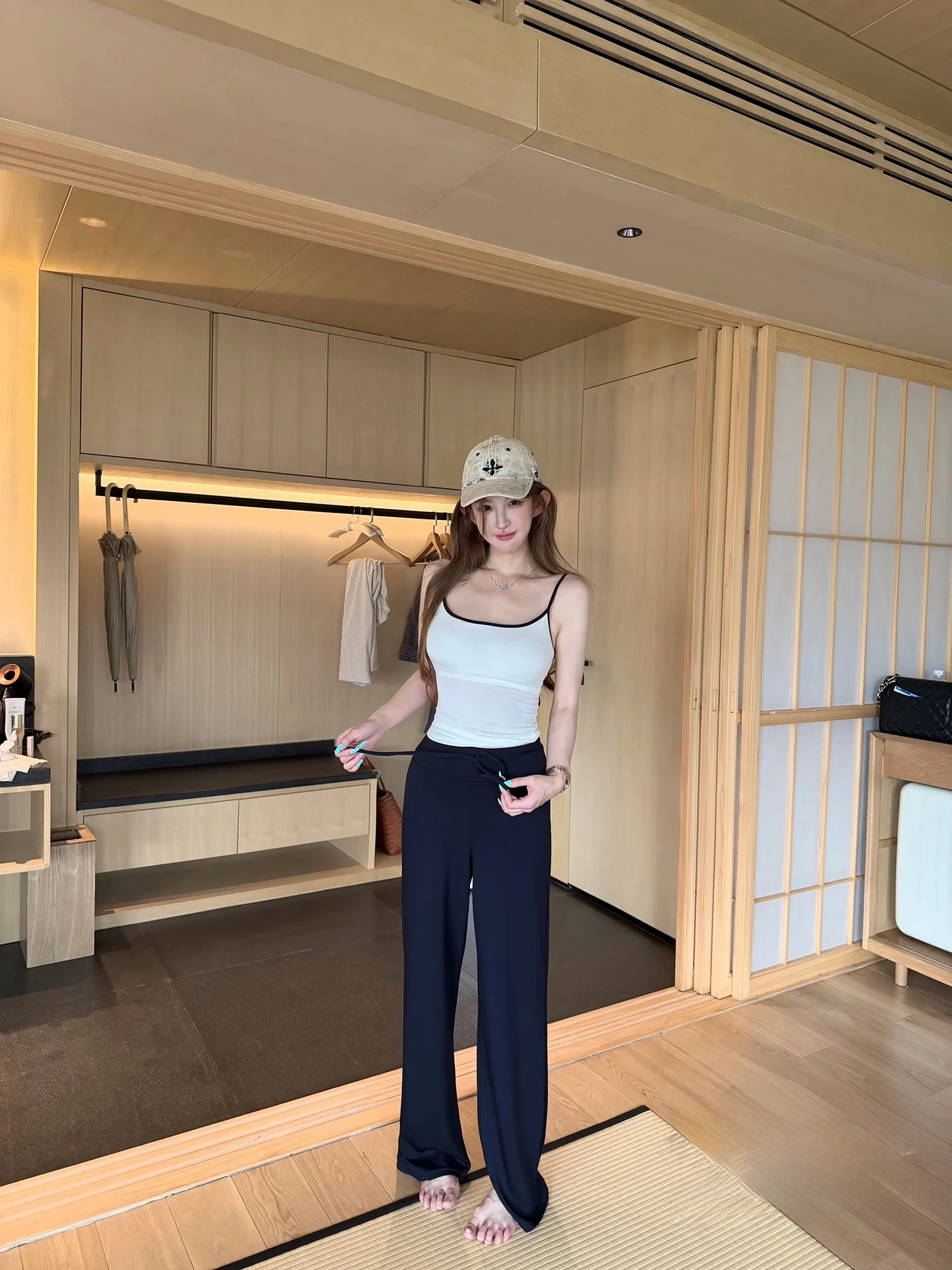 

Женские брюки Joey Ice Skin Pants свободного кроя с прямыми штанинами, повседневные, доступны в пяти цветах, удобный дизайн с завязками на талии