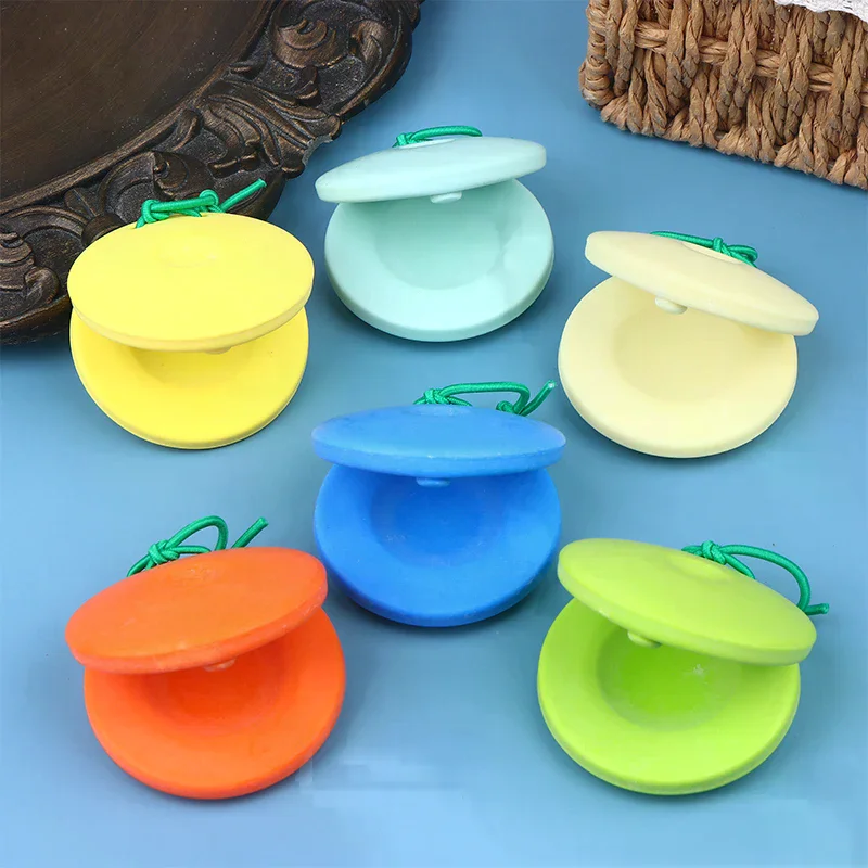 1 szt. Bambusowe zabawki muzyczne kastanety instrument perkusyjny rekwizyty rekreacyjne instrumenty dla maluchów i dzieci do rozwijania rytmu