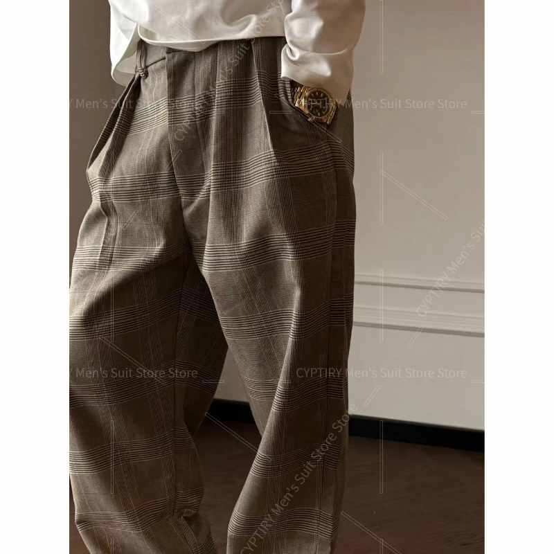 

Мужские брюки во французском стиле ретро, полосатые плиссированные классические брюки с узором «гусиные лапки» для мужчин, свободные повседневные брюки в стиле Old Money, осень