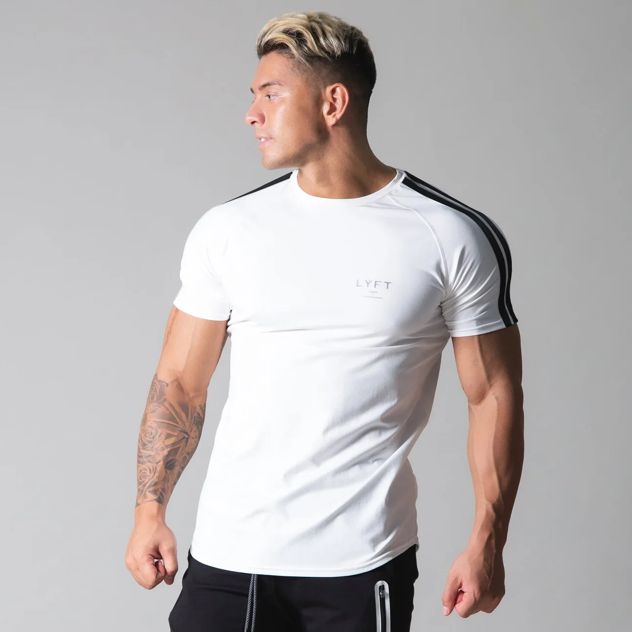 Summer New Short Sleeve Men's Cotton Loose Round Neck Half Sleeve T-shirt Thin Shirt Solid Color Top Men 2023