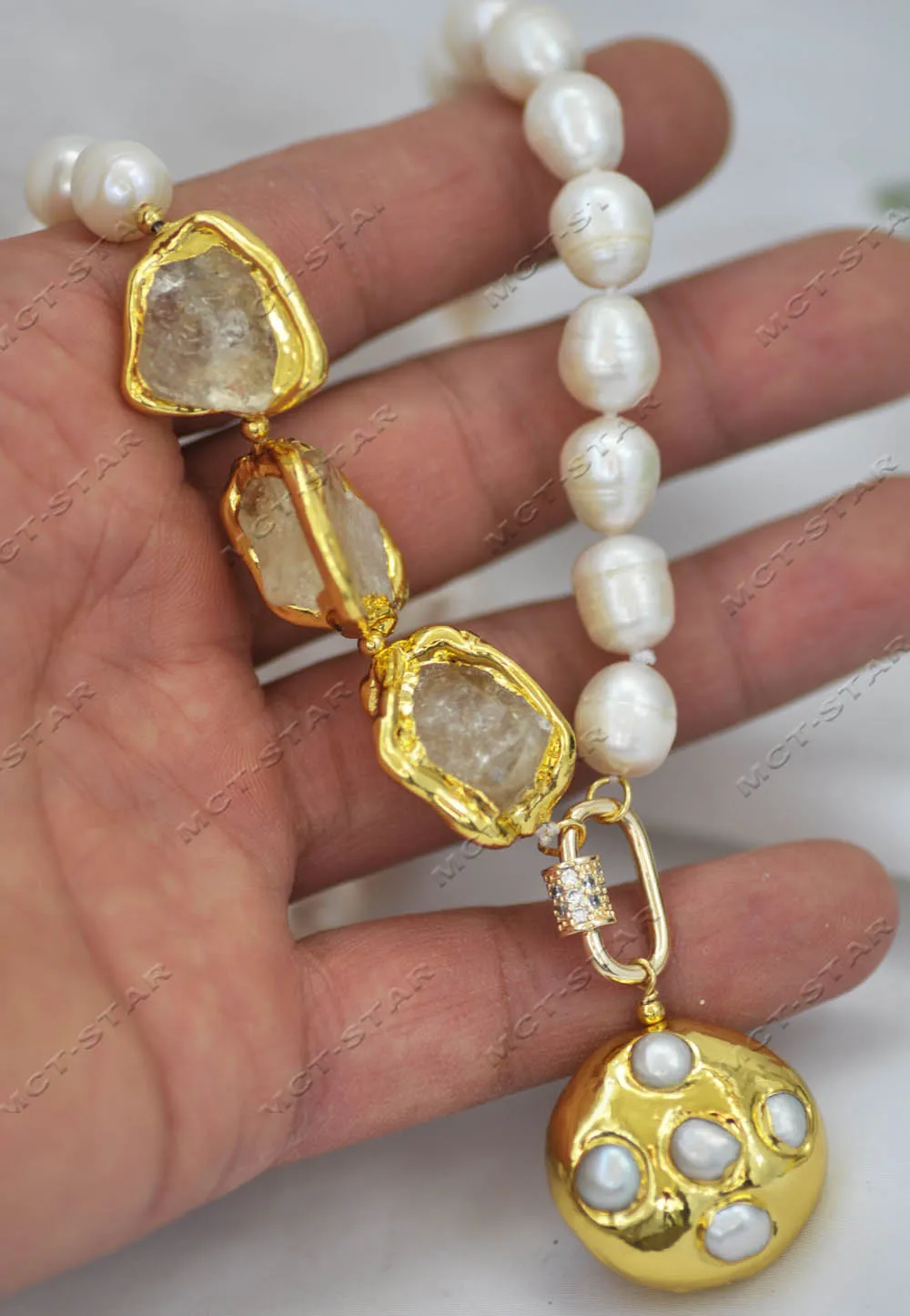 

MTC·STAR Z13011 20 дюймов 27 мм ожерелье с белым рисовым жемчугом и топазом, позолоченное яйцо, кулон