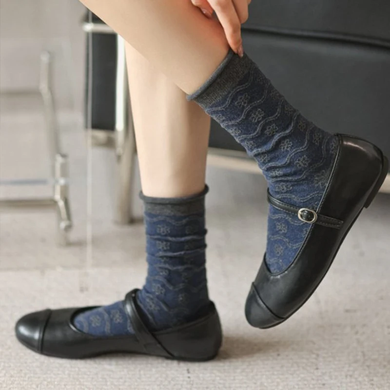 1/5 Paar marineblaue Retro-Damen-Mid-Tube-Socken, modische klassische Textur, gerollte Kanten für alle Jahreszeiten, künstlerische Freizeitsocken – Detail 6