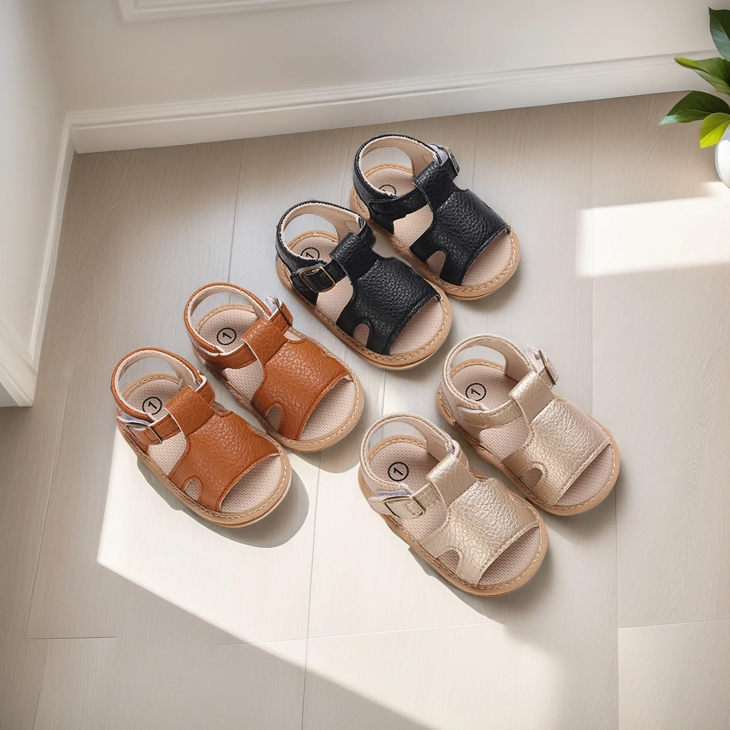 

Fashionable 0-18M Baby Sandals With PU Upper High-Quality Soft Sole Anti Slip Exposed Toes Summer Outdoor First Walk
