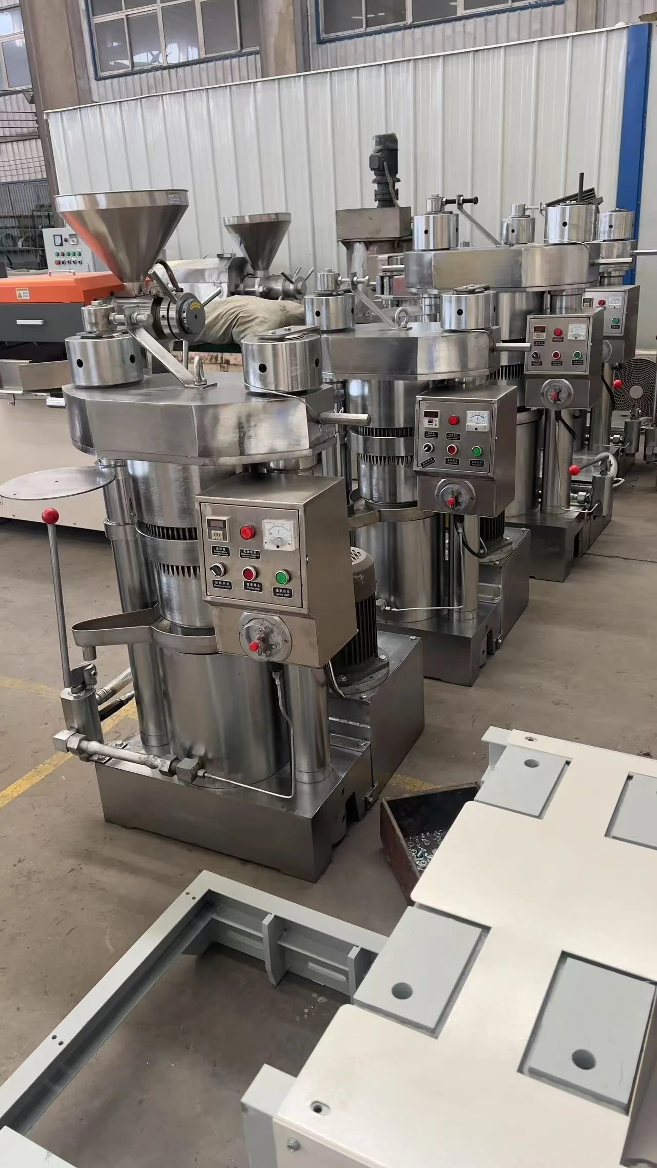 معدات معالجة كتلة الكاكاو الأوتوماتيكية معدات آلة ضغط الزيت الهيدروليكي للكاكاو