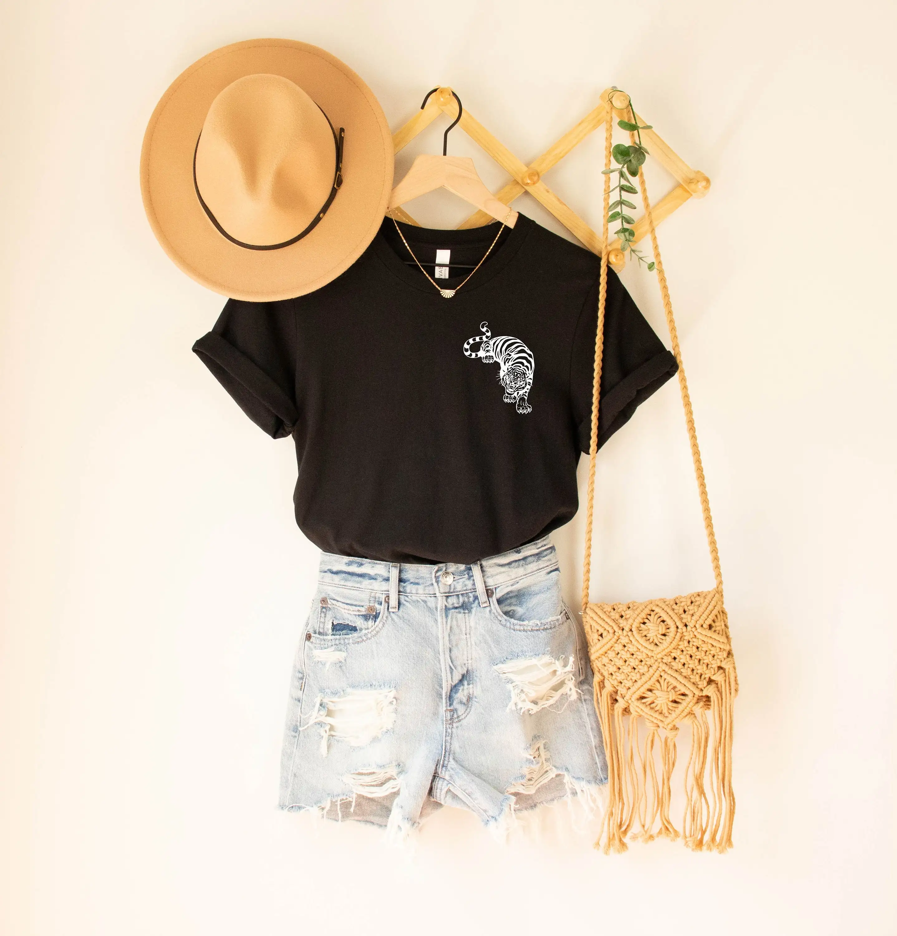 Pocket Size Tiger Shirt Aesthetic Tiger Shirt Gift for Women Inspirational Shirt Womens Tiger Shirt Cute Tiger Tee Animal Gift