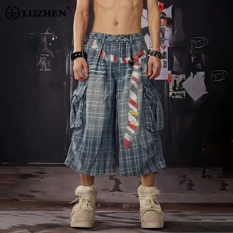 

LUZHEN 2026 Summer Vintage Style Wornout Plaid Printed Patchwork Design Multi Pockets Cropped Trousers Men's Shorts Pants JY7515