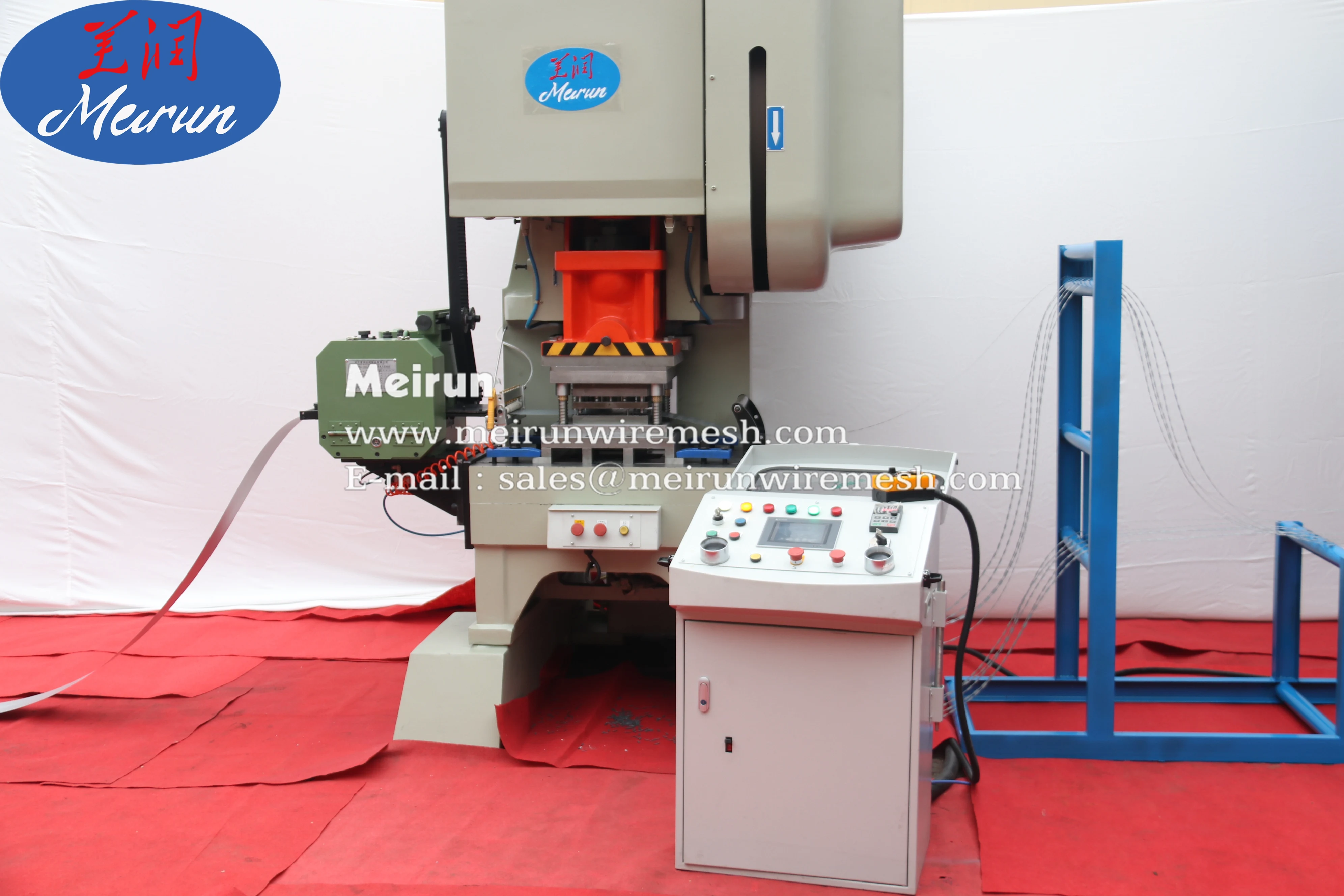 Cross Razor Type Iron Wire Material Anti-Rust Razor Blade Barbed Wire Machine